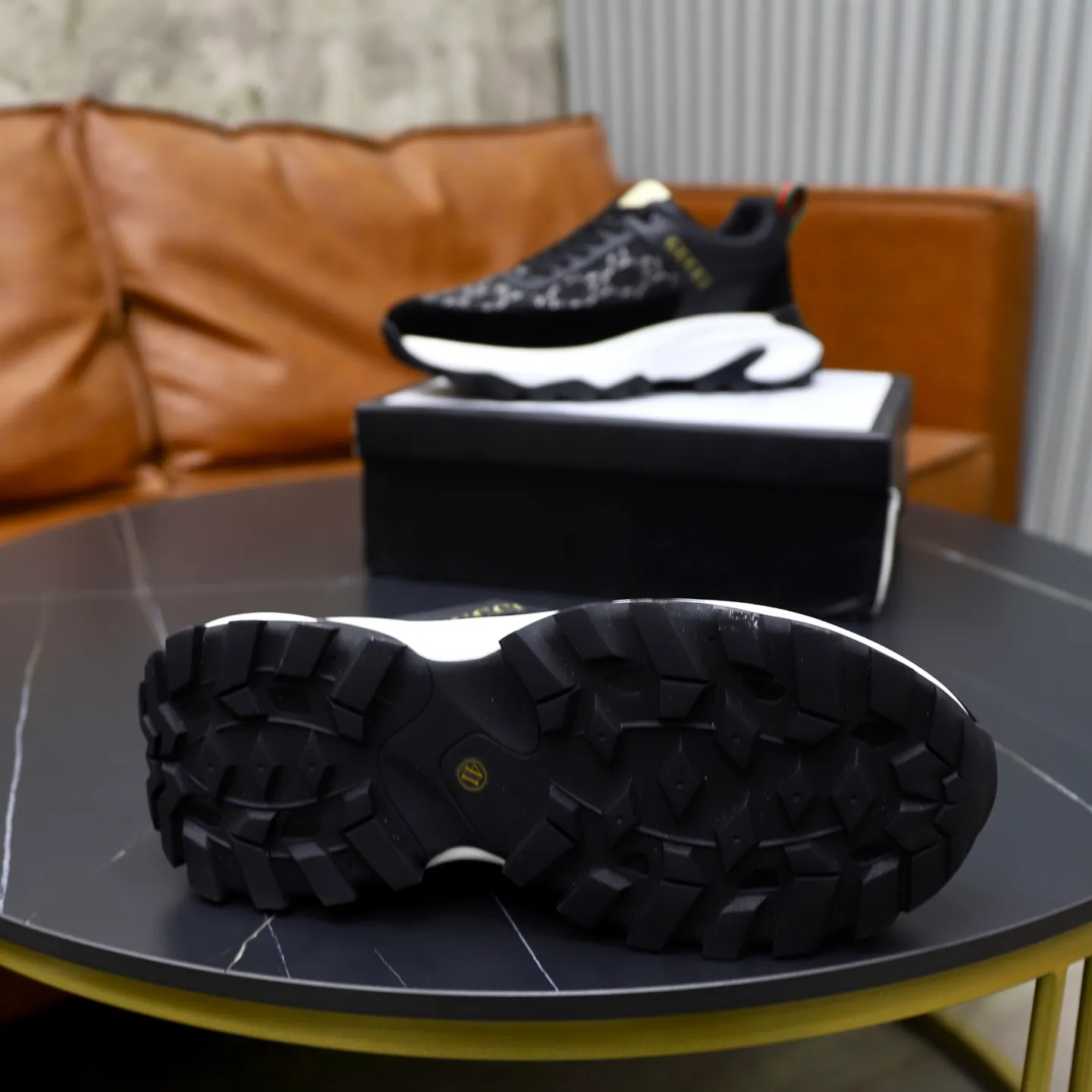 Ex-factory price: 462💰🙅‍♂️🙅‍♂️🙅‍♂️ Brand: GUCCI Standard code: 38-44 (45 customized) Grade: Same as the official website Material: Original leather splicing, comfortable and breathable lining, original wear-resistant outsole Style category: Men's fashionable casual shoes, running shoes, noble luxury brand elements, top luxury Color: actual picture color